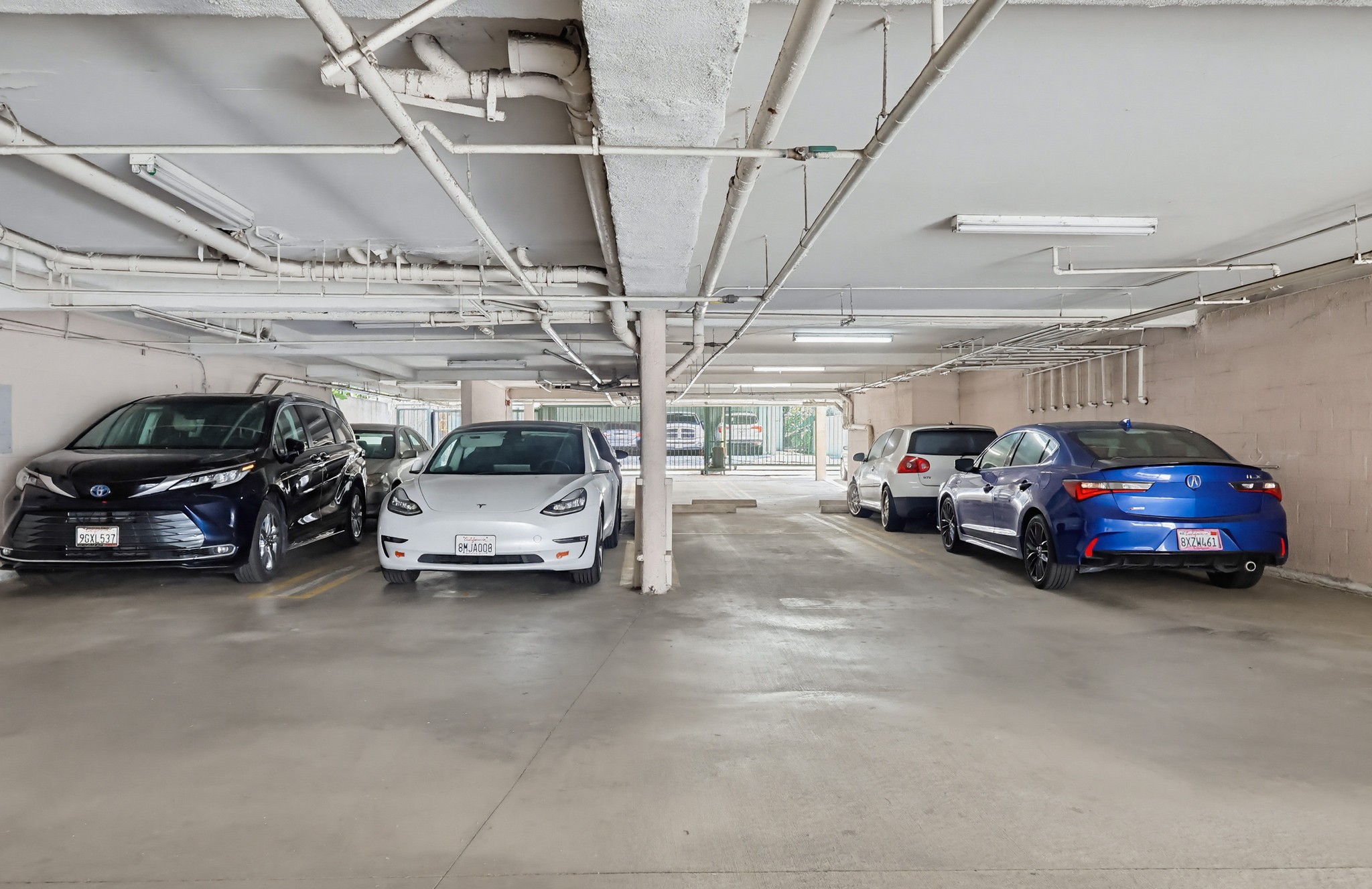 Virtual tour photo 80 of 87 for 1538 Stoner Ave APT 303