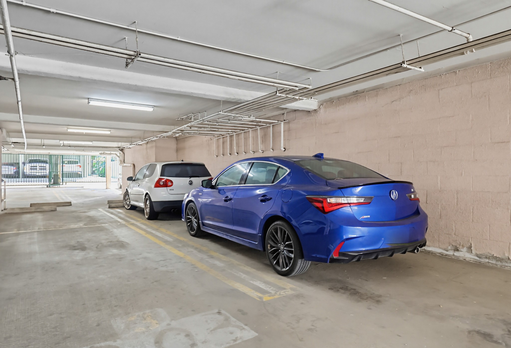 Virtual tour photo 82 of 87 for 1538 Stoner Ave APT 303