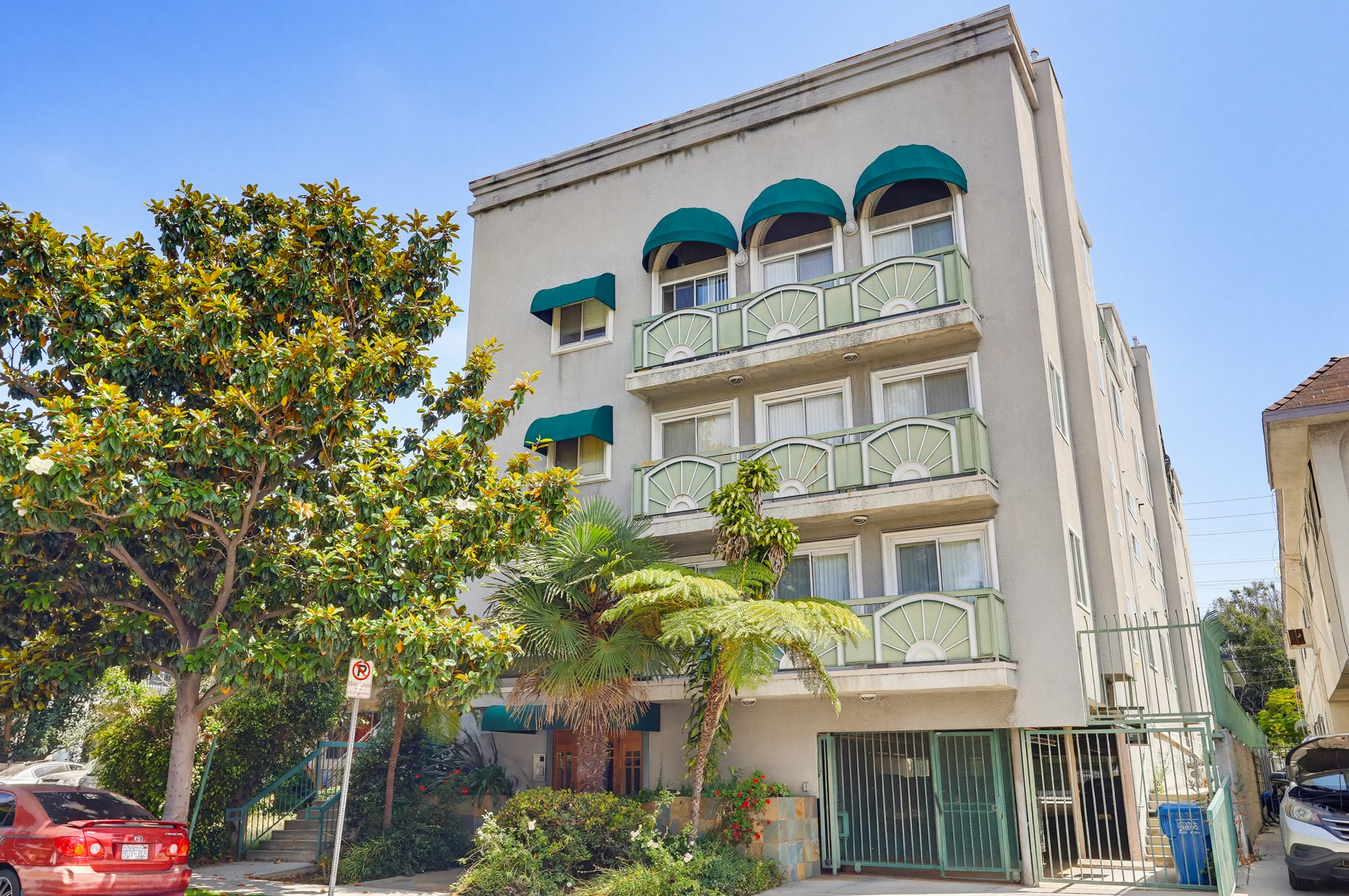 Virtual tour photo 86 of 87 for 1538 Stoner Ave APT 303