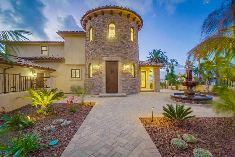 Virtual tour photo 10 of 106 for 1542 Guizot St