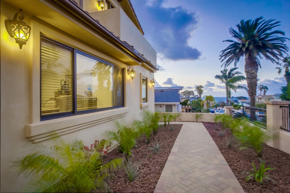 Virtual tour photo 11 of 106 for 1542 Guizot St