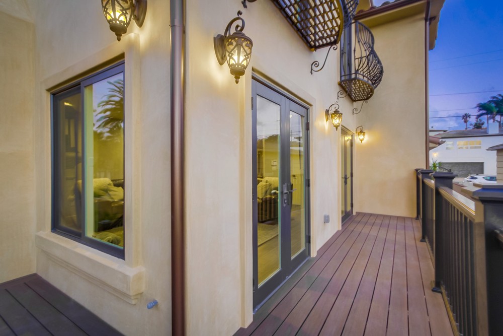 Virtual tour photo 12 of 106 for 1542 Guizot St