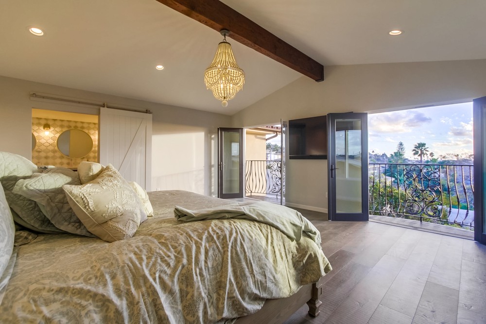 Virtual tour photo 53 of 106 for 1542 Guizot St
