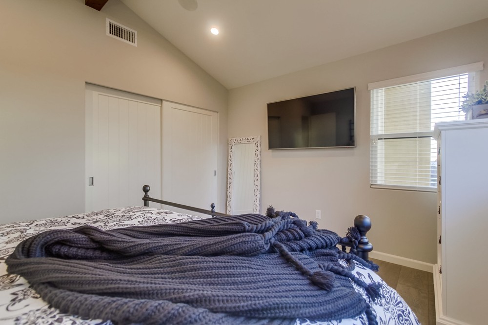 Virtual tour photo 68 of 106 for 1542 Guizot St