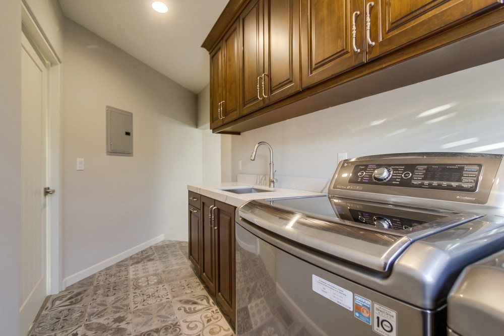 Virtual tour photo 80 of 106 for 1542 Guizot St