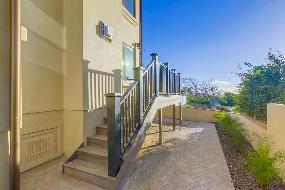 Virtual tour photo 99 of 106 for 1542 Guizot St