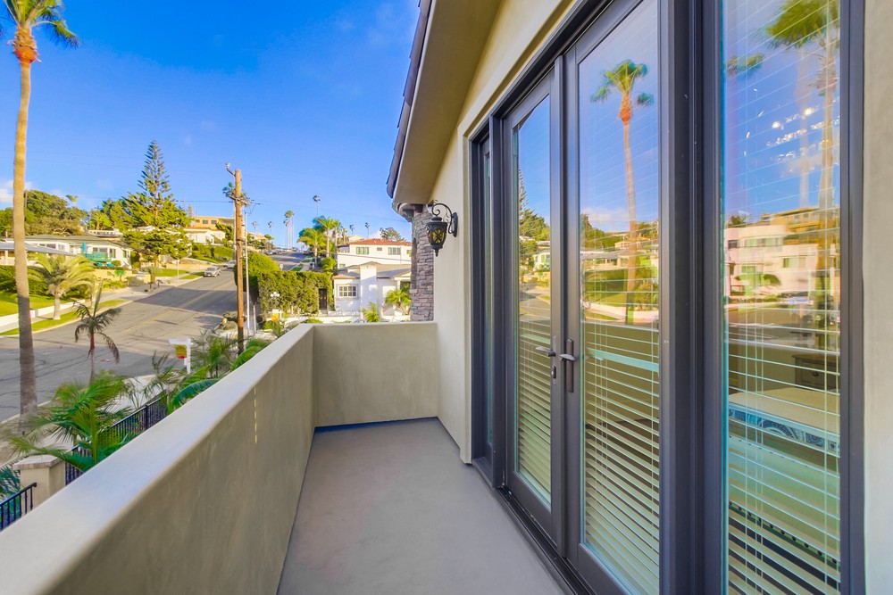 Virtual tour photo 106 of 106 for 1542 Guizot St