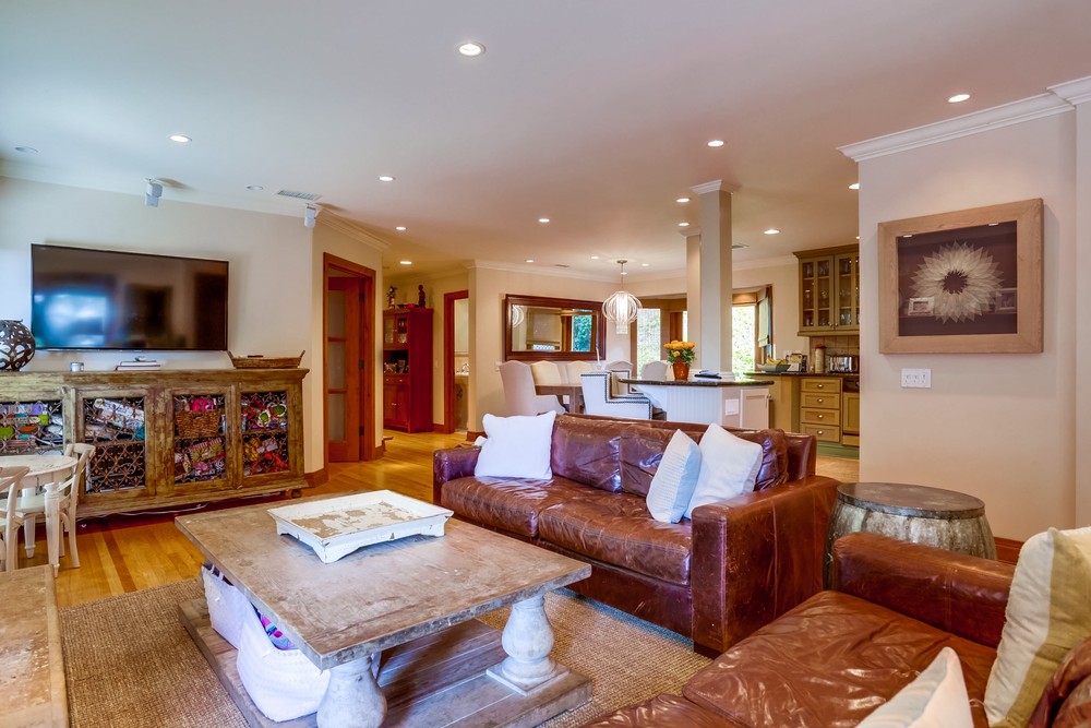 Virtual tour photo 9 of 41 for 1542 Monmouth Dr