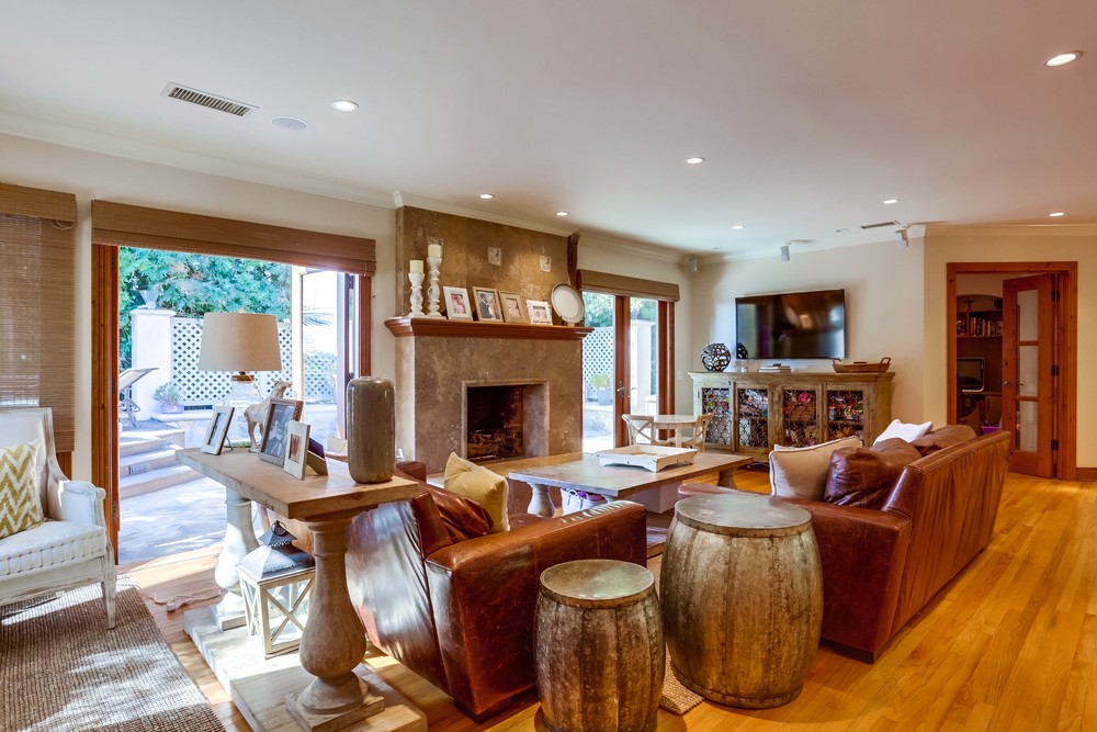 Virtual tour photo 10 of 41 for 1542 Monmouth Dr