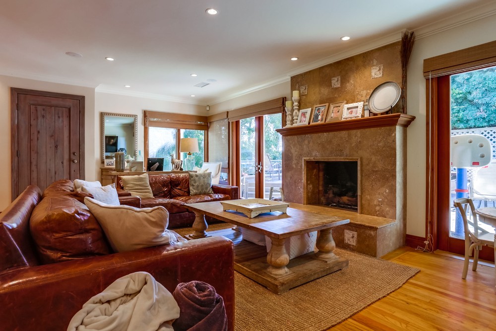 Virtual tour photo 11 of 41 for 1542 Monmouth Dr