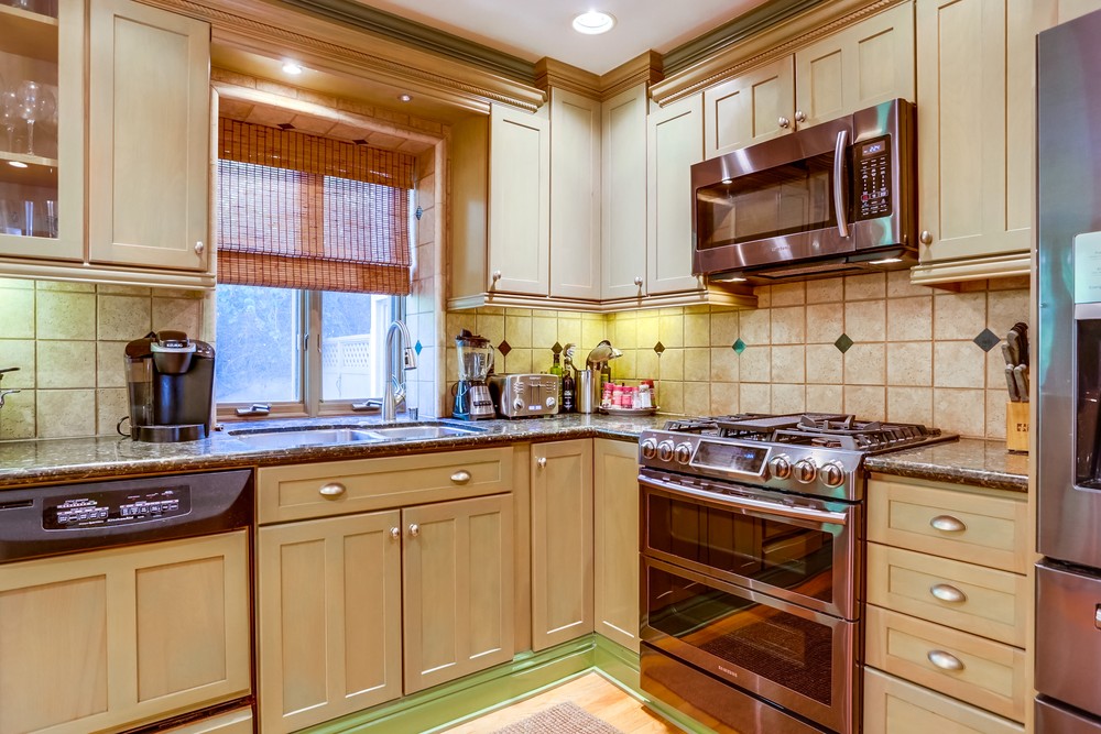 Virtual tour photo 17 of 41 for 1542 Monmouth Dr