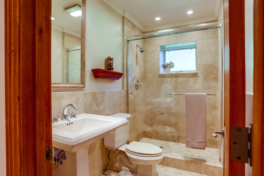 Virtual tour photo 23 of 41 for 1542 Monmouth Dr