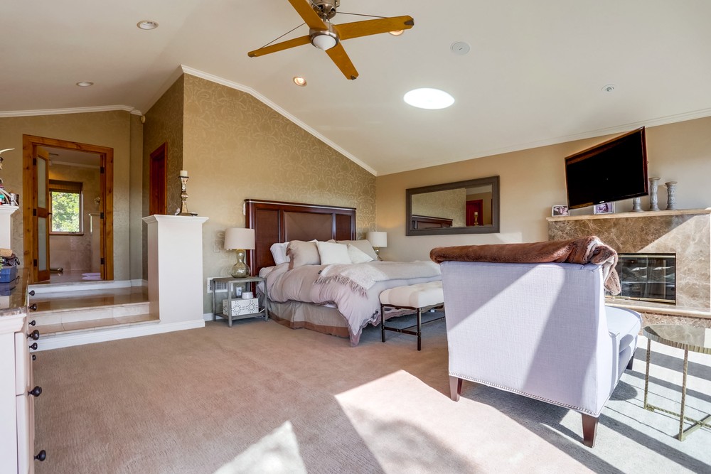 Virtual tour photo 26 of 41 for 1542 Monmouth Dr