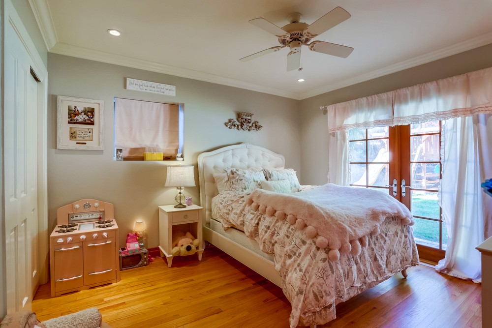 Virtual tour photo 37 of 41 for 1542 Monmouth Dr