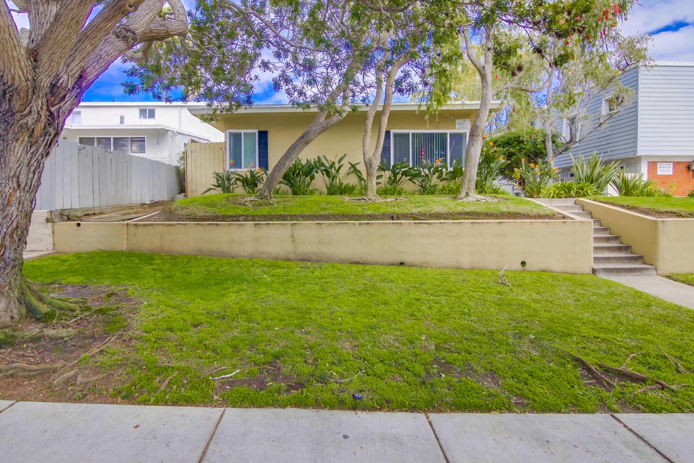 Virtual tour photo 3 of 25 for 1542 Pacific Beach Dr #1544