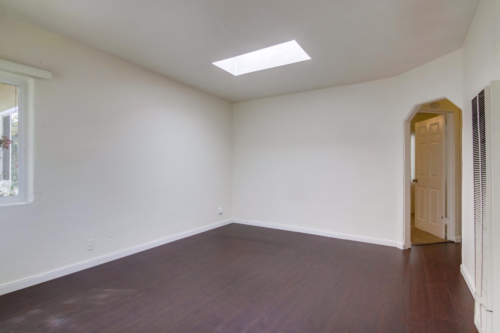 Virtual tour photo 7 of 25 for 1542 Pacific Beach Dr #1544