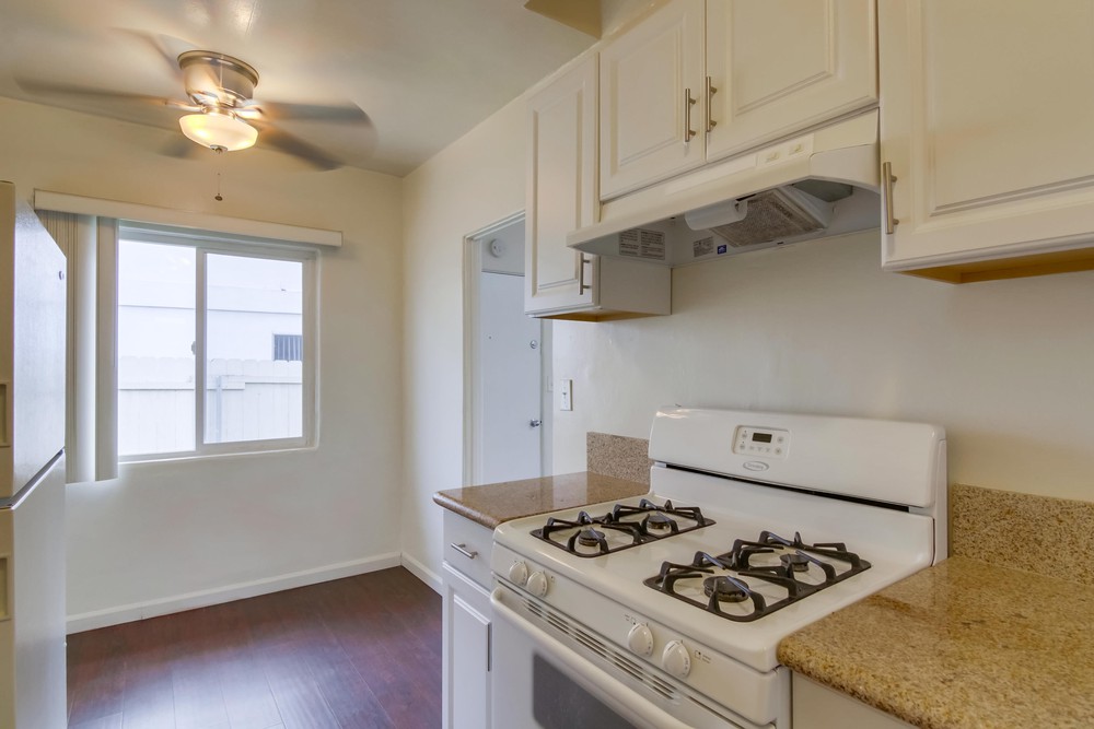 Virtual tour photo 18 of 25 for 1542 Pacific Beach Dr #1544