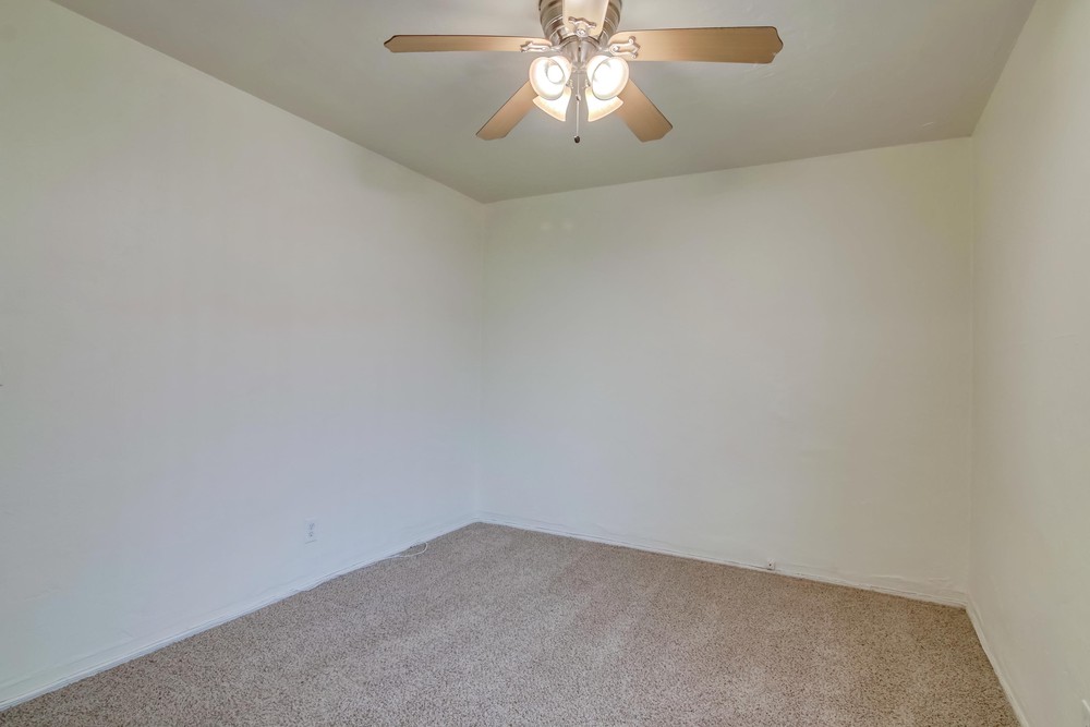 Virtual tour photo 22 of 25 for 1542 Pacific Beach Dr #1544