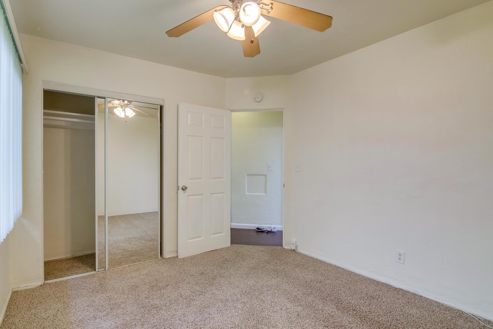Virtual tour photo 24 of 25 for 1542 Pacific Beach Dr #1544