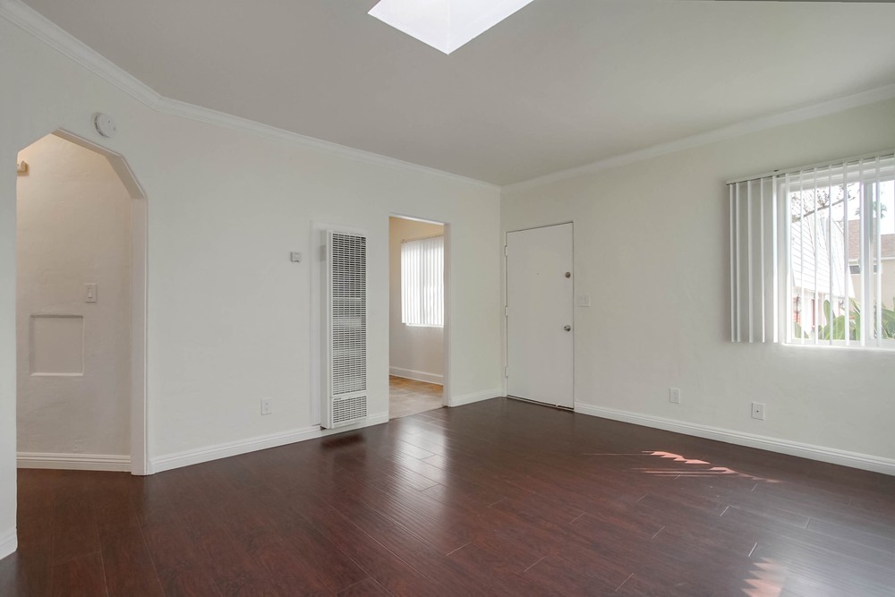 Virtual tour photo 10 of 24 for 1542 Pacific Beach Dr