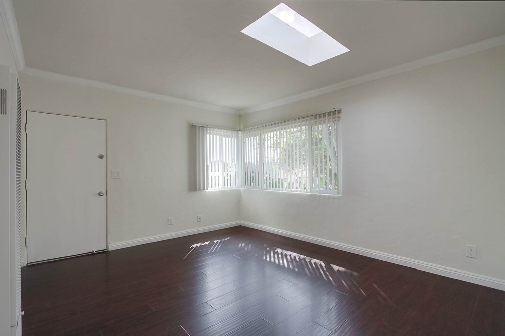 Virtual tour photo 11 of 24 for 1542 Pacific Beach Dr