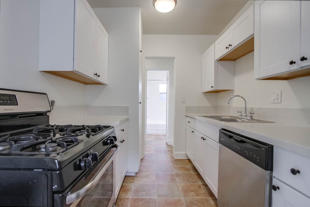 Virtual tour photo 15 of 24 for 1542 Pacific Beach Dr