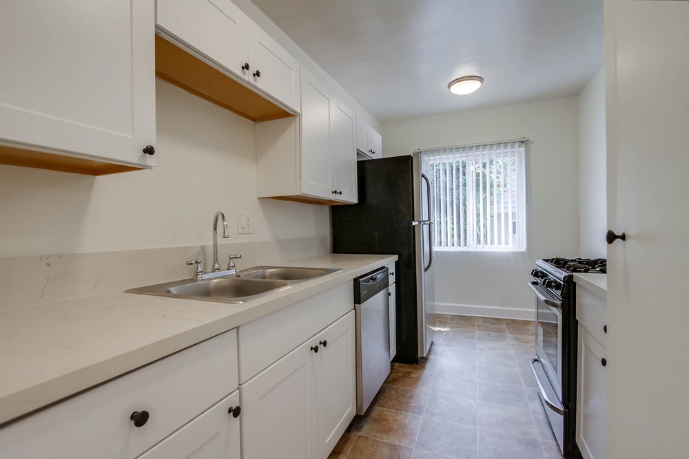 Virtual tour photo 16 of 24 for 1542 Pacific Beach Dr