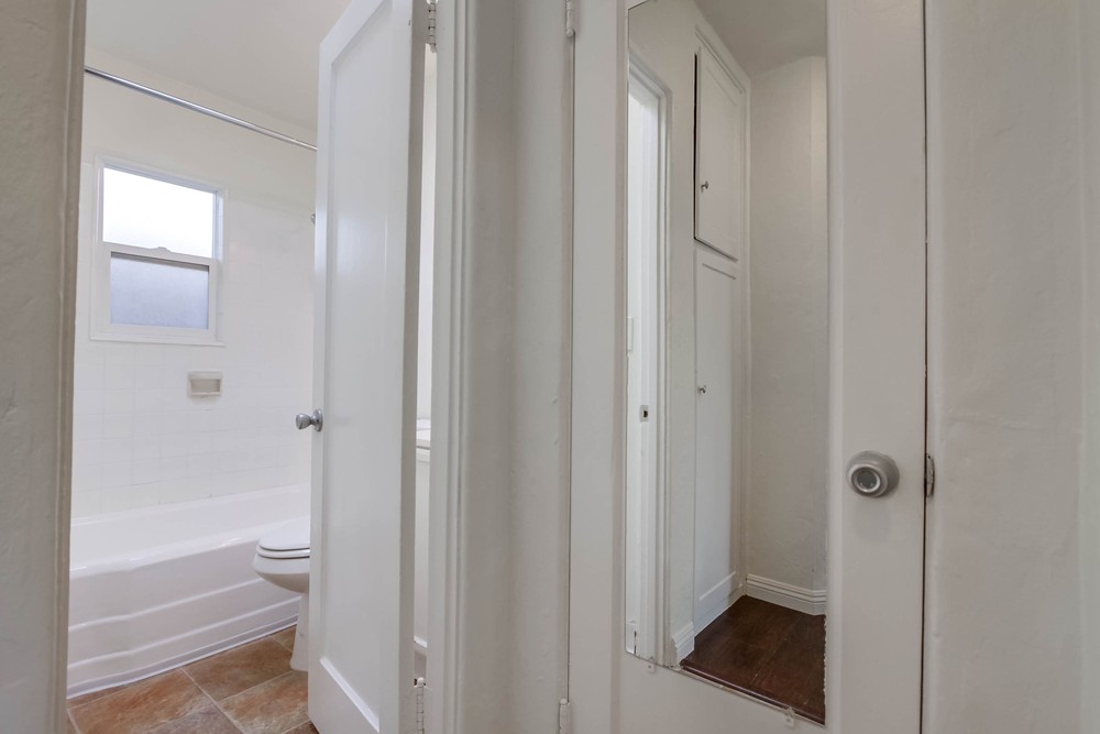 Virtual tour photo 22 of 24 for 1542 Pacific Beach Dr