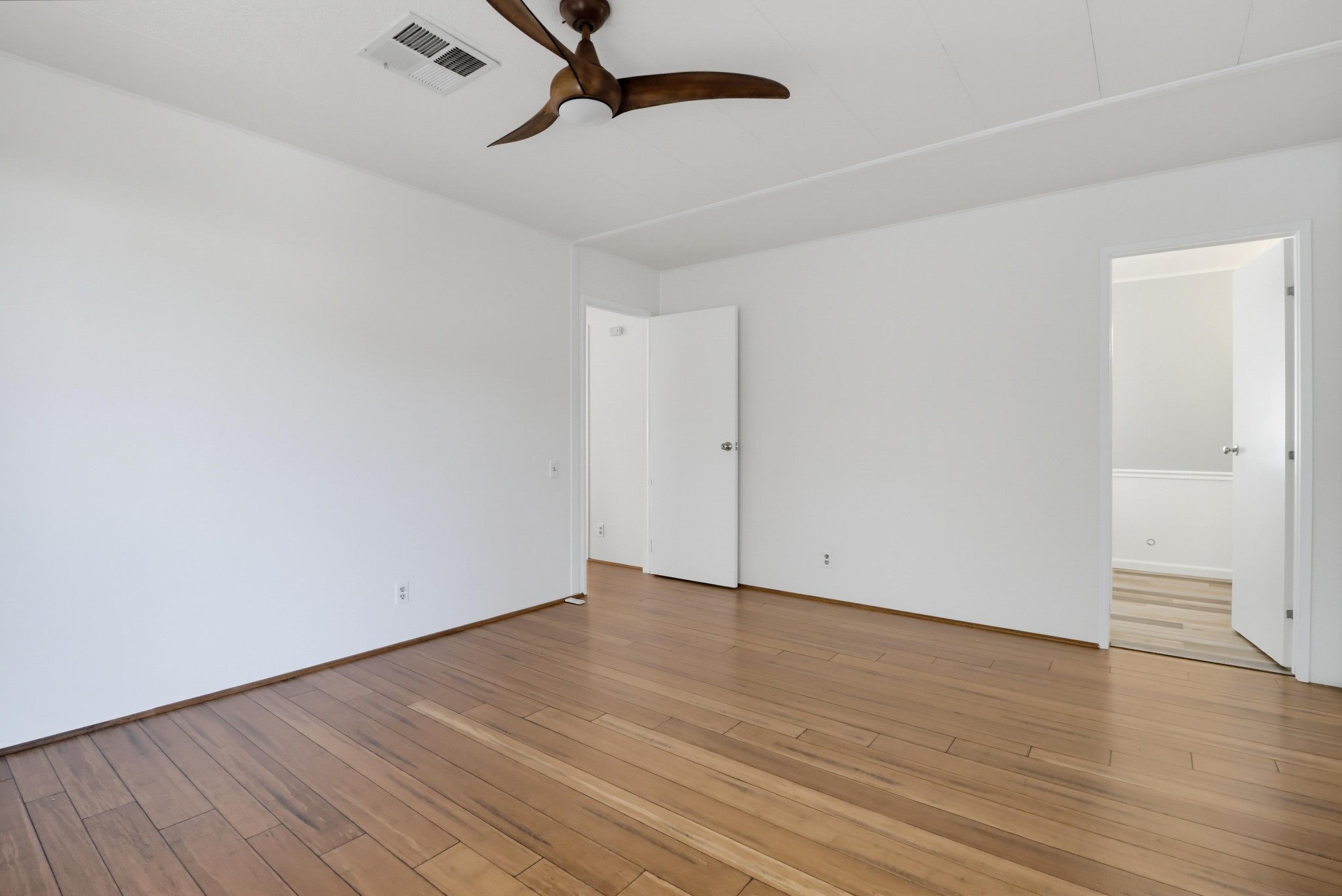 Virtual tour photo 34 of 49 for 15420 Olde Hwy 80 Spc 246
