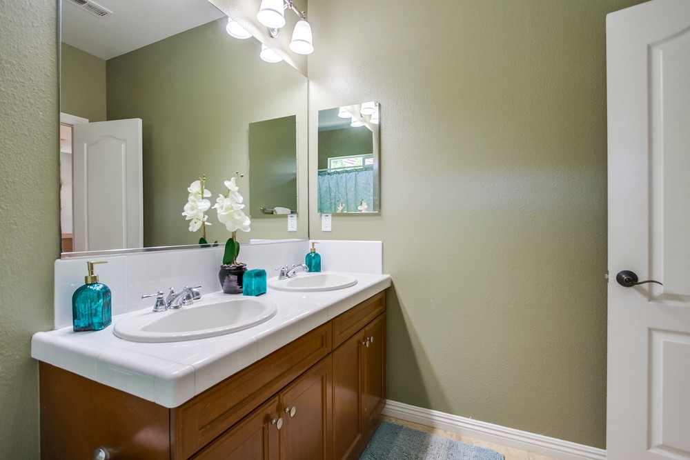 Virtual tour photo 53 of 55 for 15489 Bristol Ridge Terrace