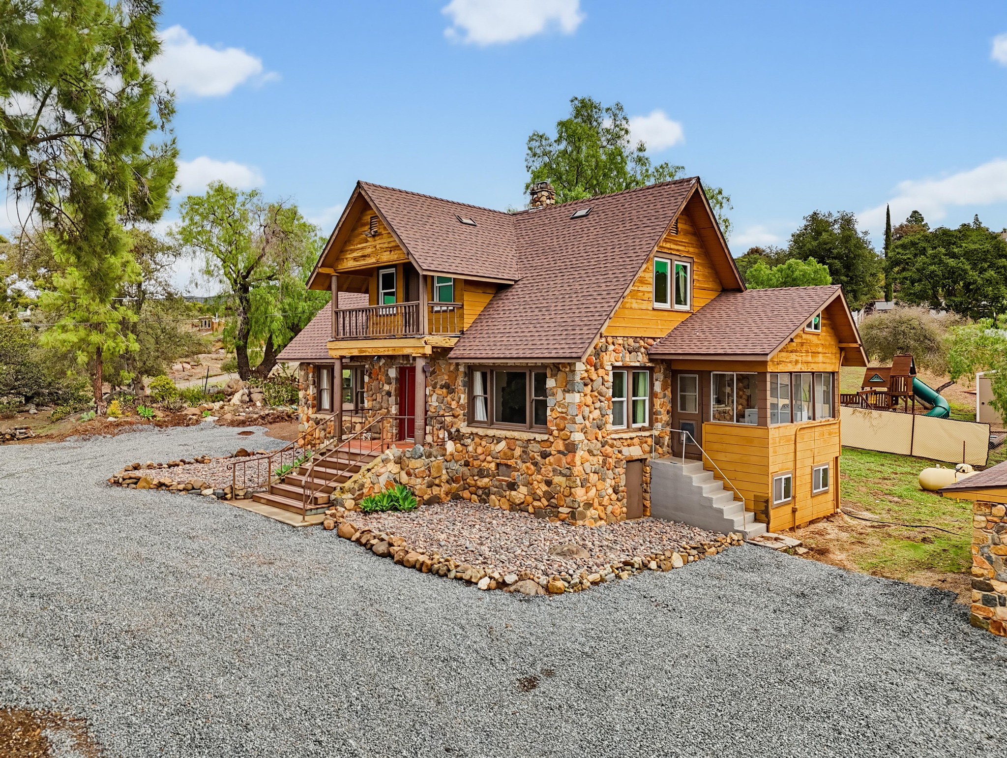 Virtual tour photo 7 of 116 for 1549 Marshall Rd