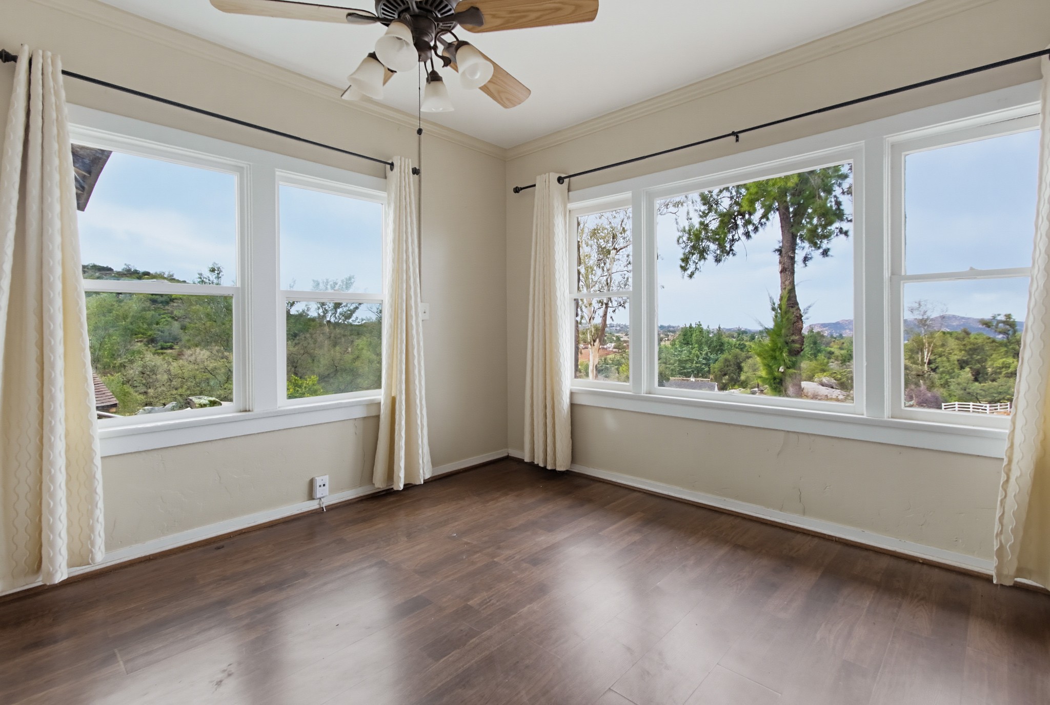 Virtual tour photo 55 of 116 for 1549 Marshall Rd