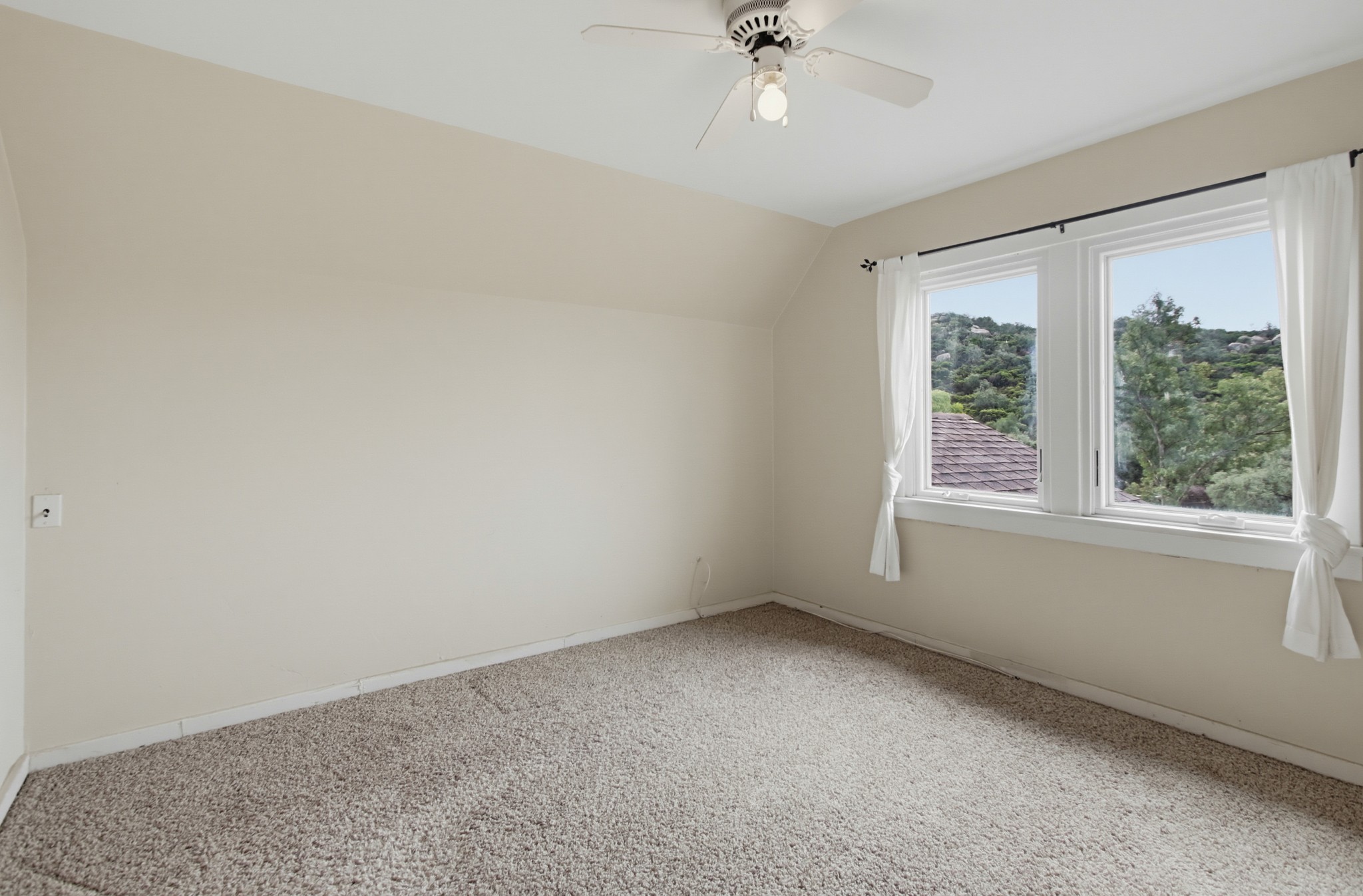Virtual tour photo 78 of 116 for 1549 Marshall Rd