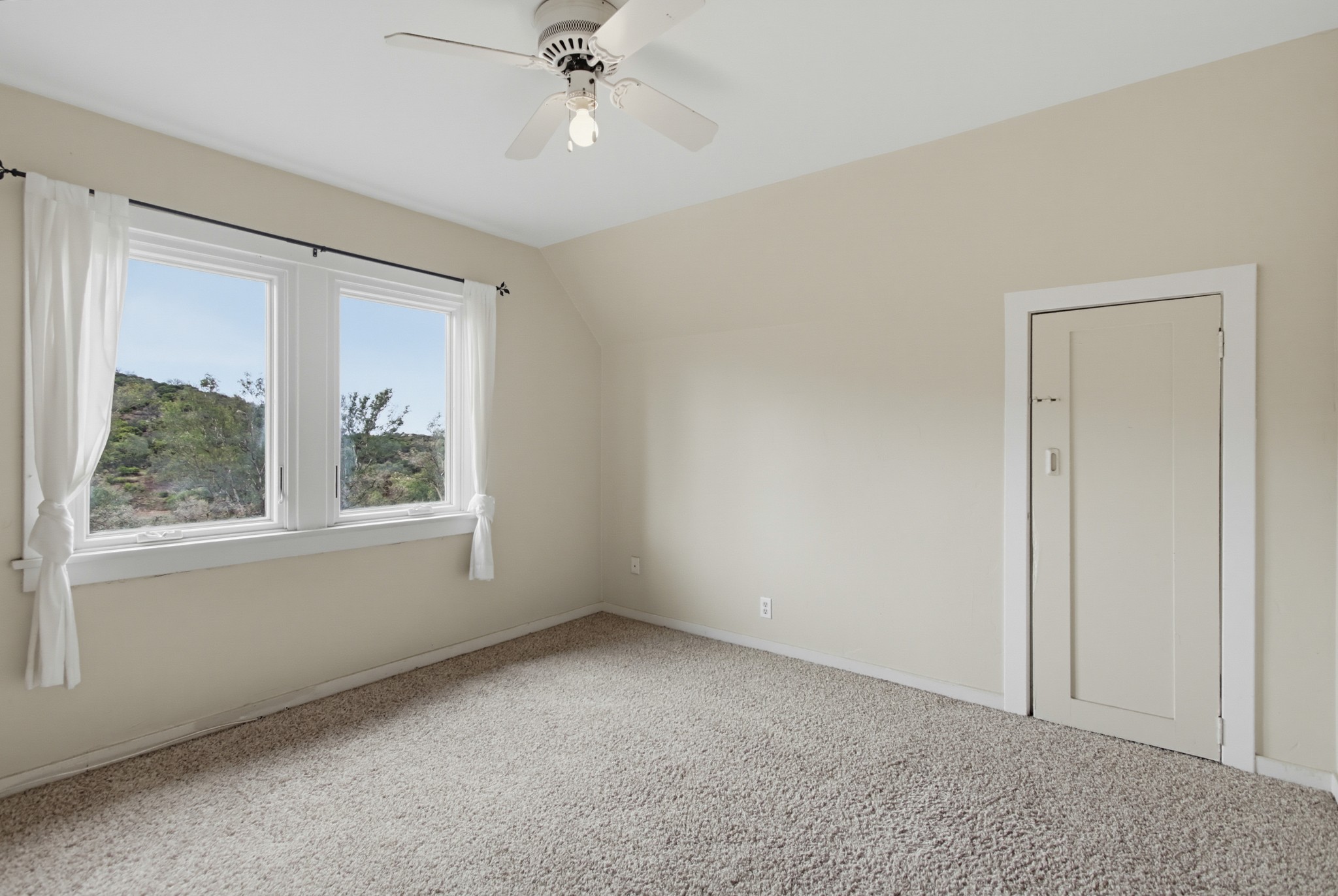 Virtual tour photo 79 of 116 for 1549 Marshall Rd