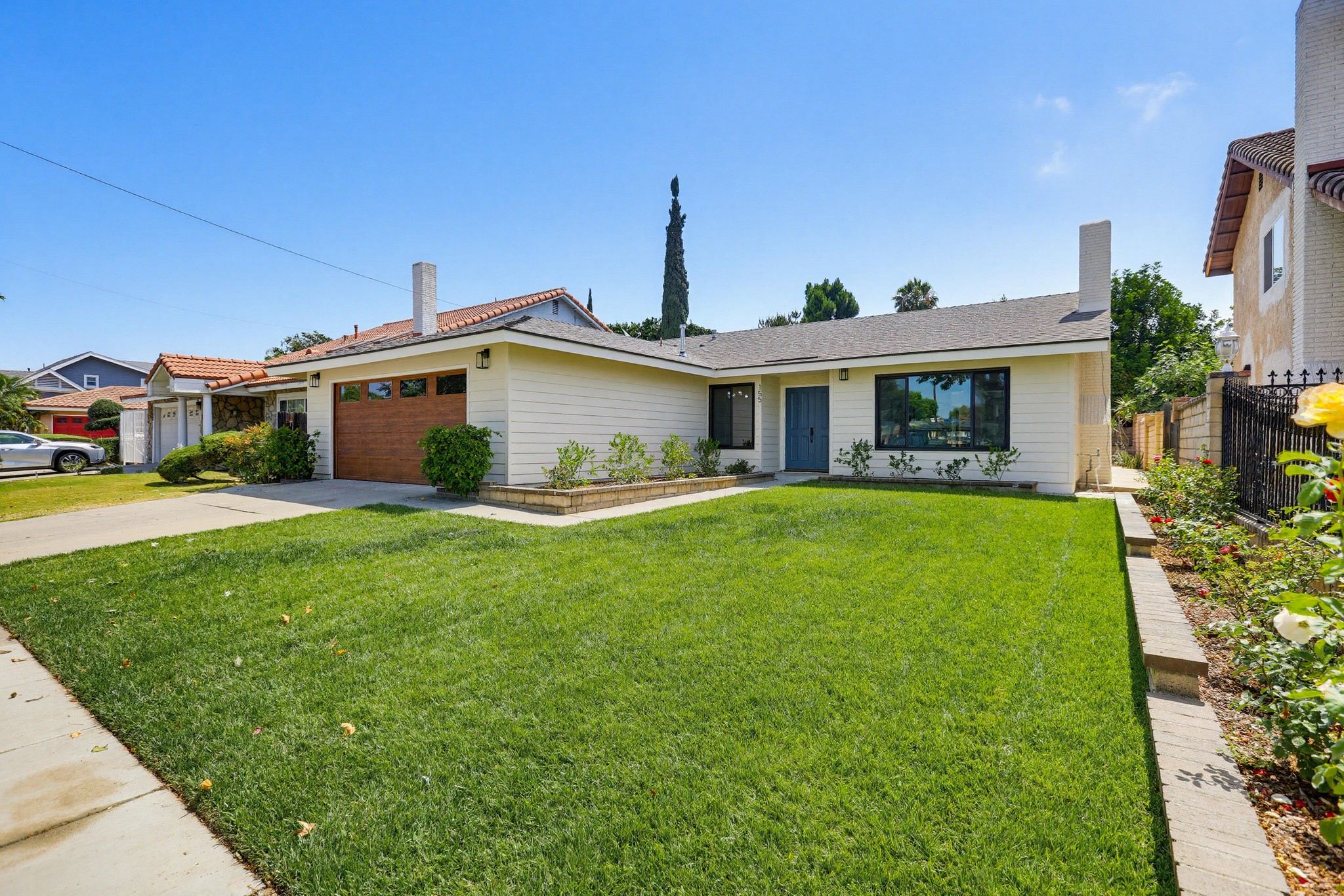 Virtual tour photo 4 of 73 for 155 S Lincoln St