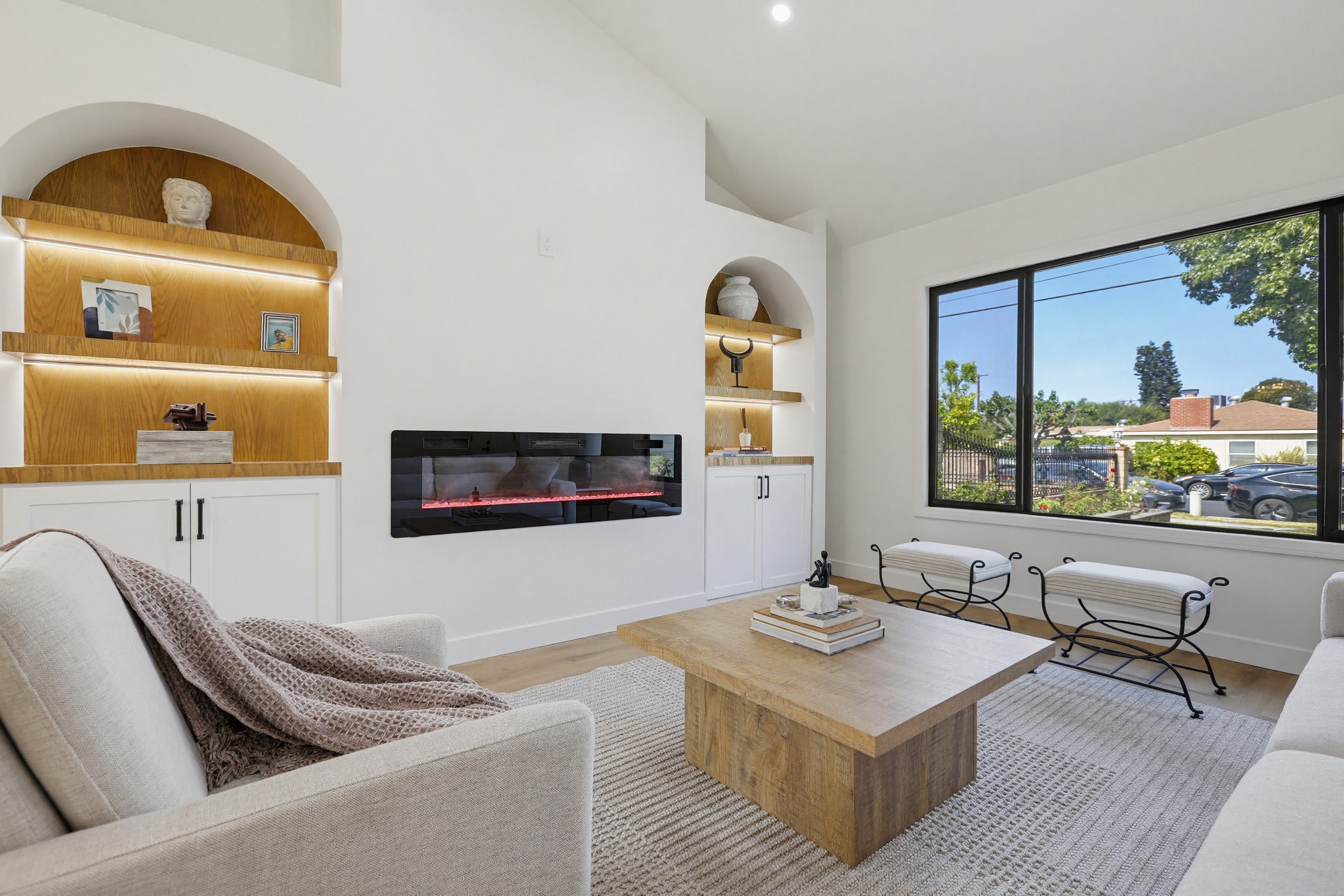 Virtual tour photo 12 of 73 for 155 S Lincoln St