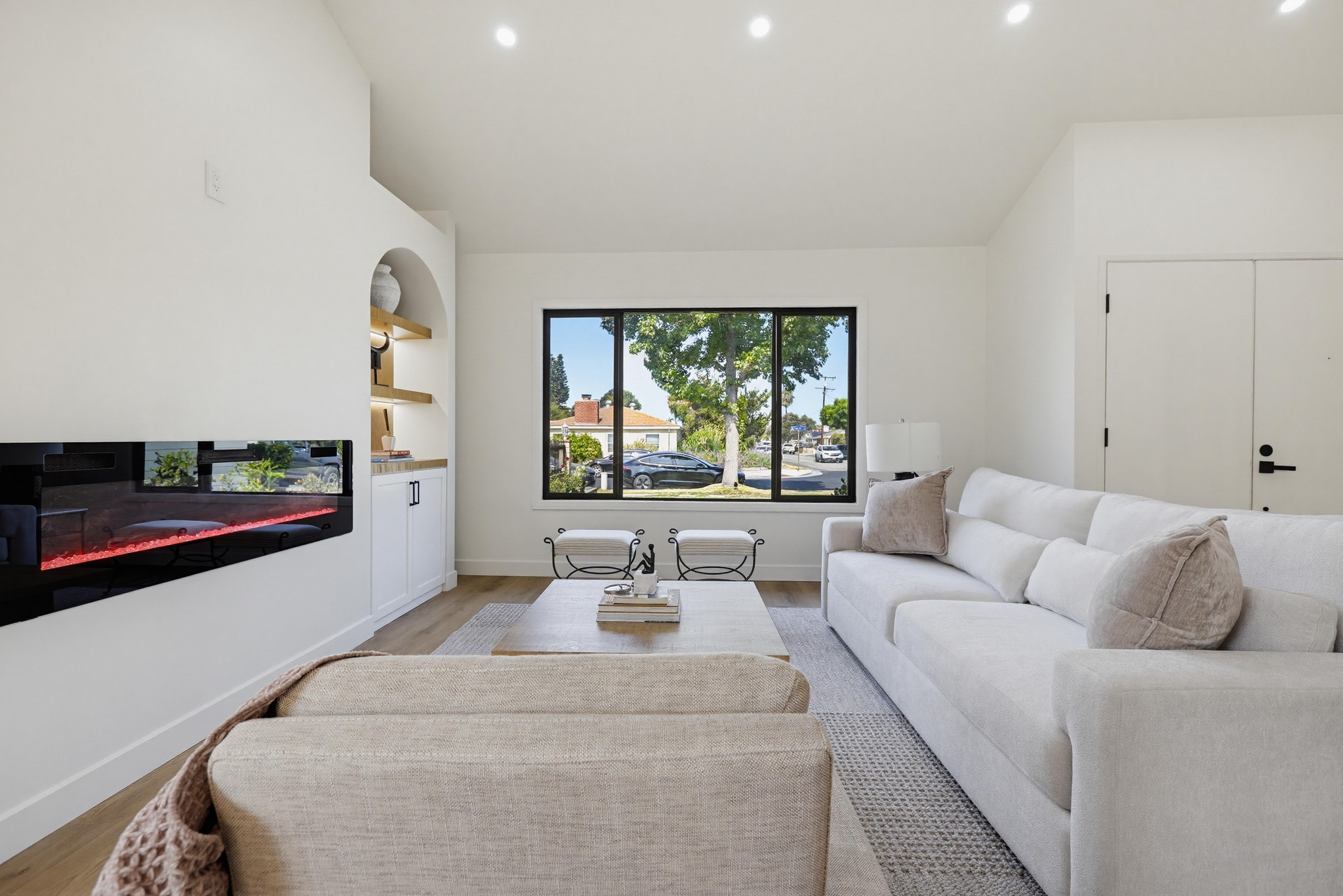 Virtual tour photo 15 of 73 for 155 S Lincoln St