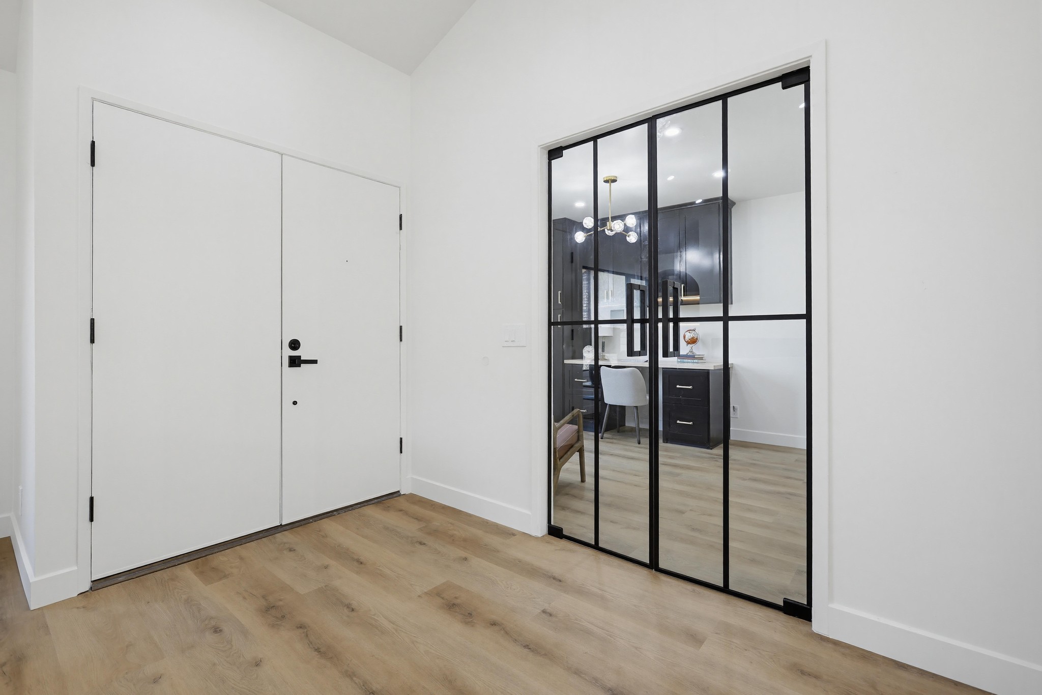 Virtual tour photo 17 of 73 for 155 S Lincoln St
