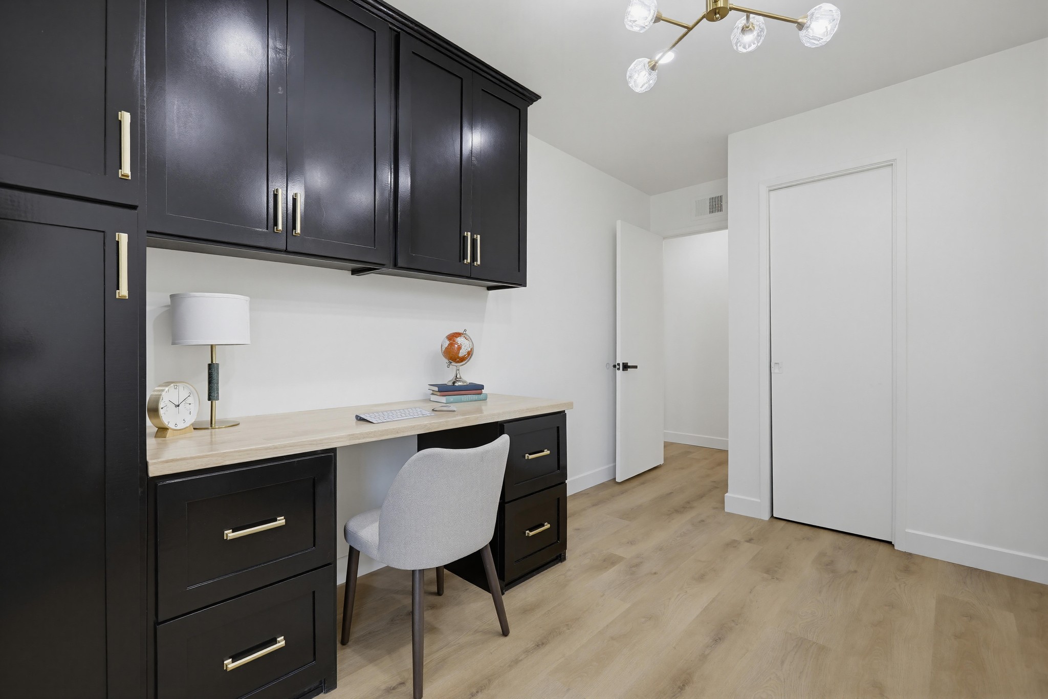 Virtual tour photo 23 of 73 for 155 S Lincoln St