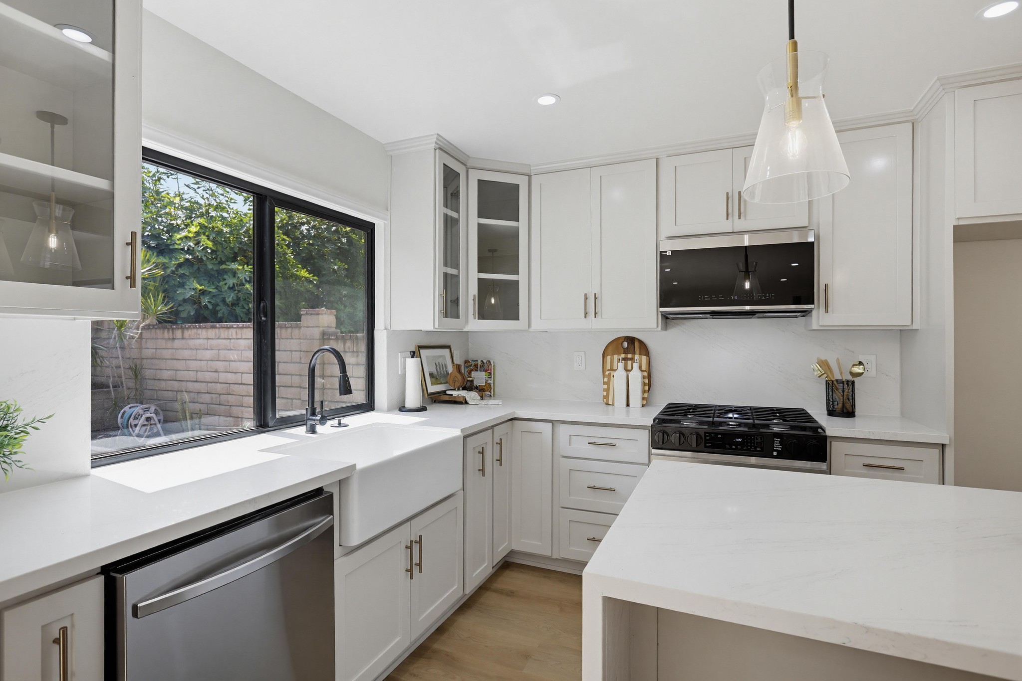 Virtual tour photo 36 of 73 for 155 S Lincoln St