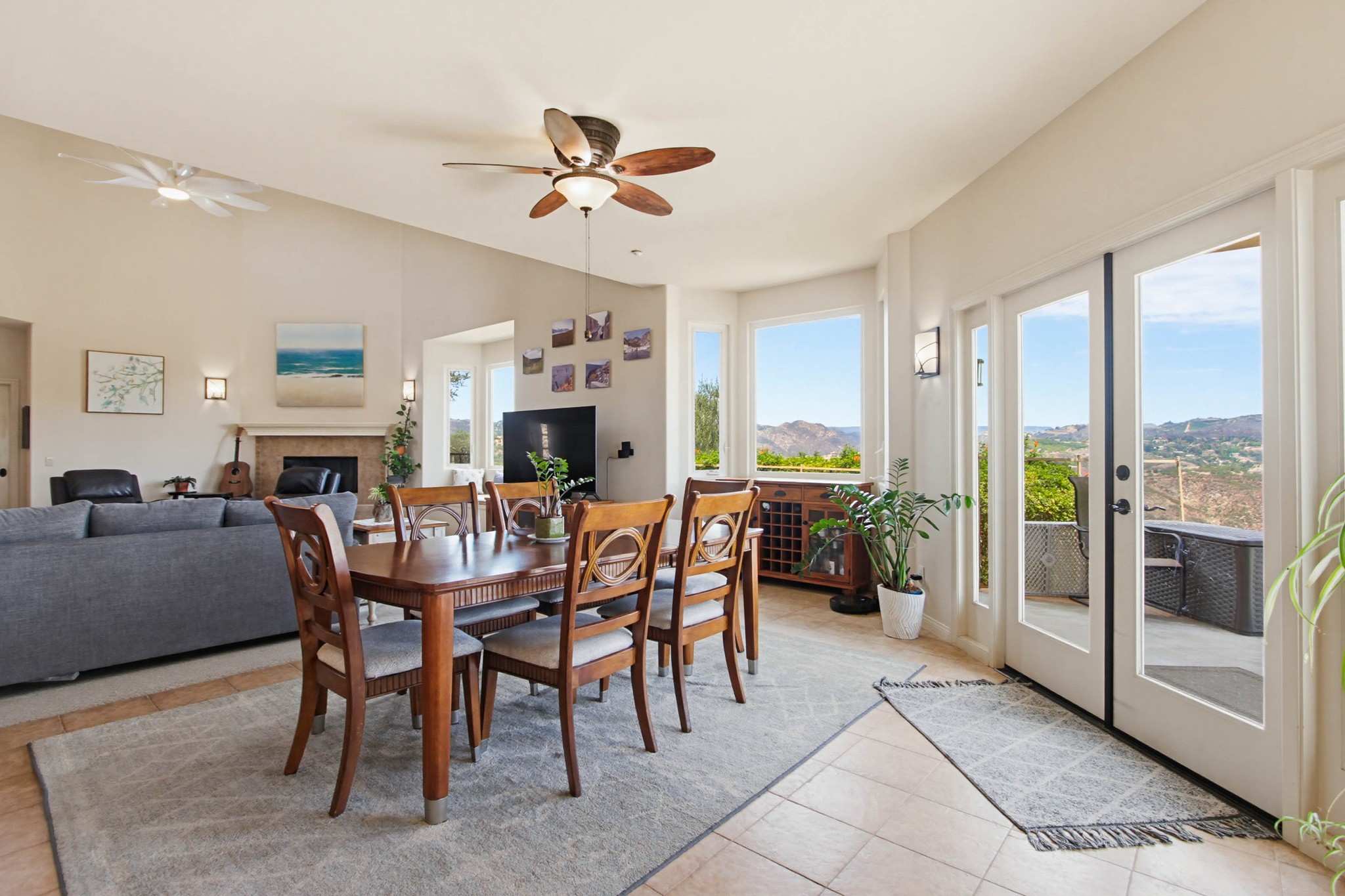 Virtual tour photo 16 of 73 for 1550 Knoll Park Ln