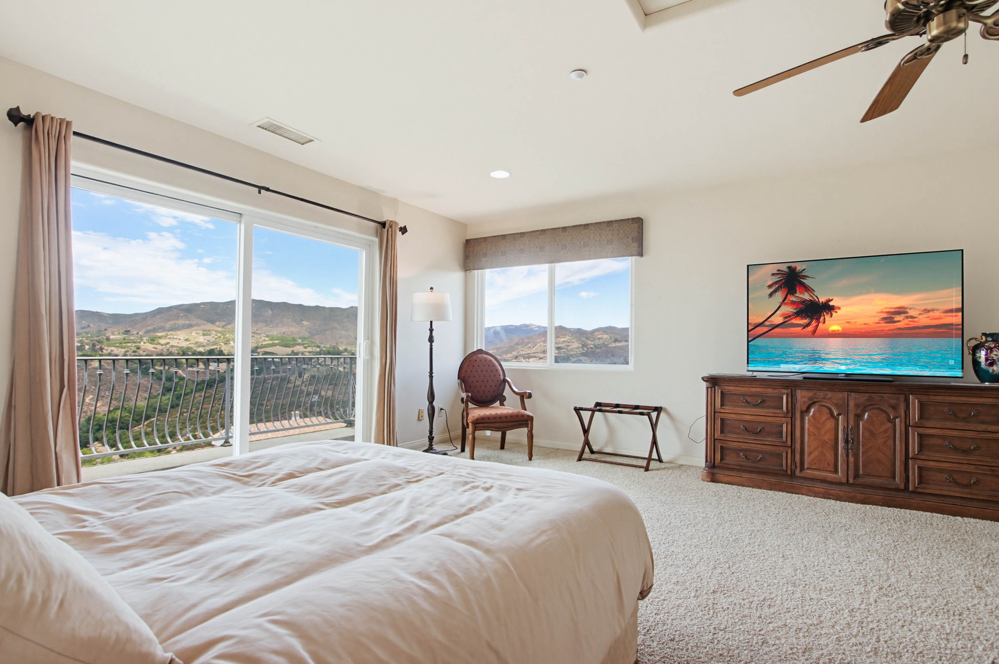 Virtual tour photo 43 of 73 for 1550 Knoll Park Ln