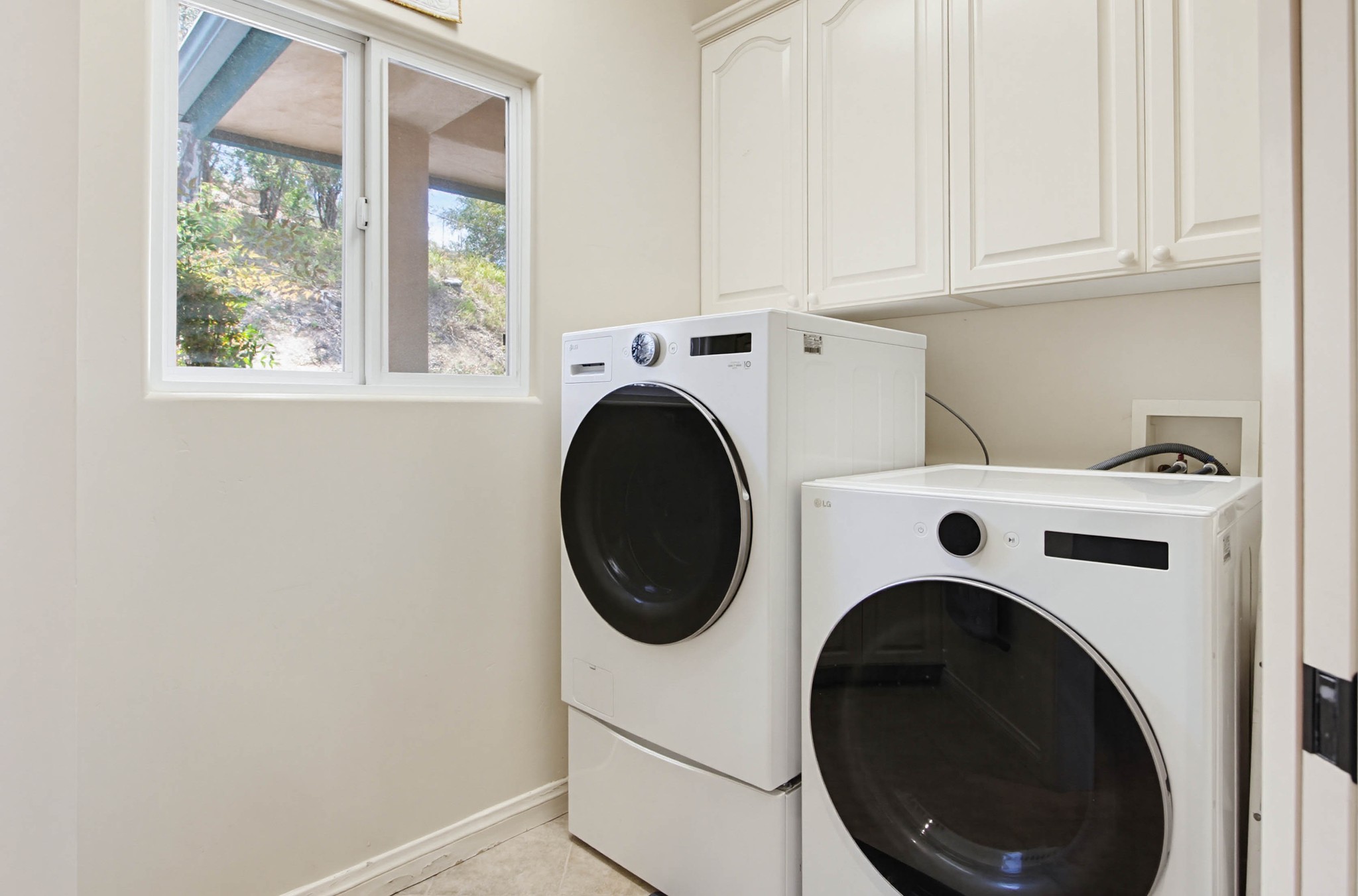 Virtual tour photo 47 of 73 for 1550 Knoll Park Ln