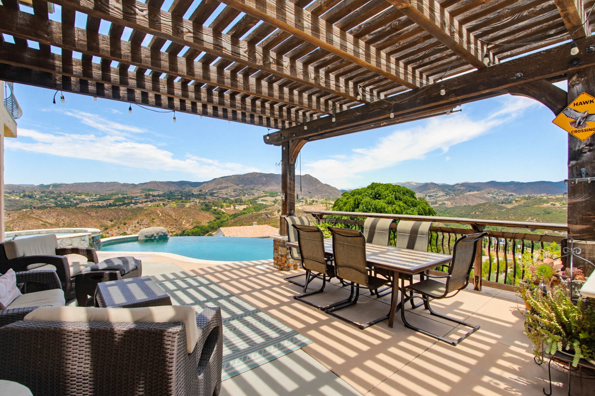 Virtual tour photo 56 of 73 for 1550 Knoll Park Ln