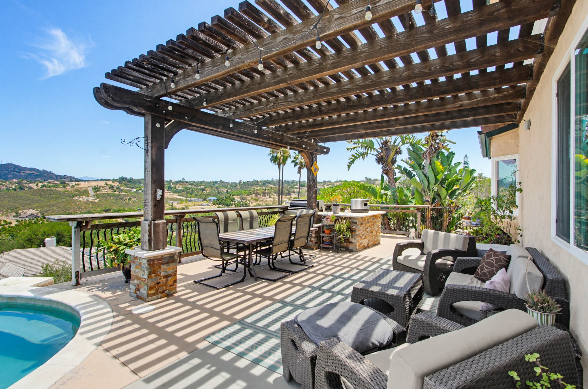Virtual tour photo 59 of 73 for 1550 Knoll Park Ln