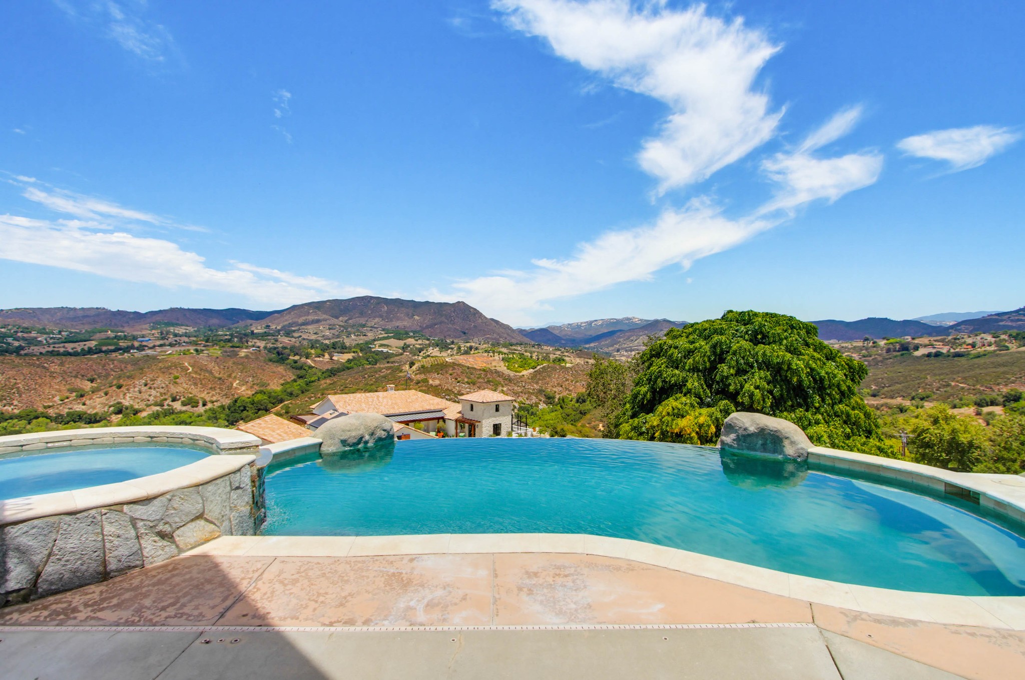 Virtual tour photo 65 of 73 for 1550 Knoll Park Ln