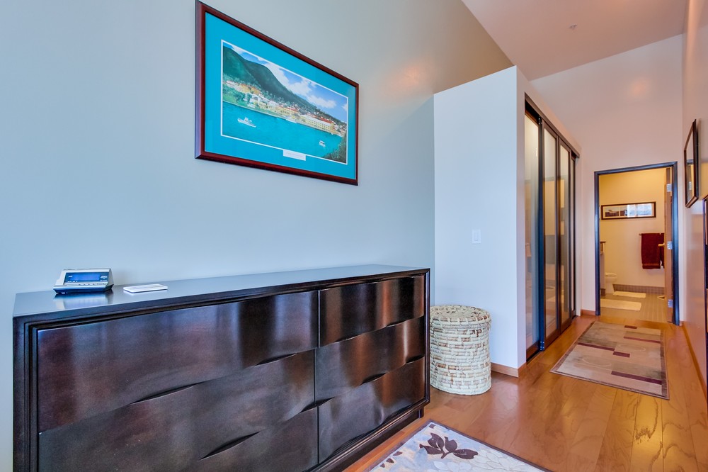 Virtual tour photo 35 of 45 for 1551 4th Avenue #808