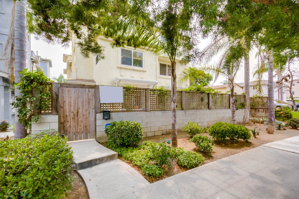Virtual tour photo 3 of 59 for 1551 Felspar St