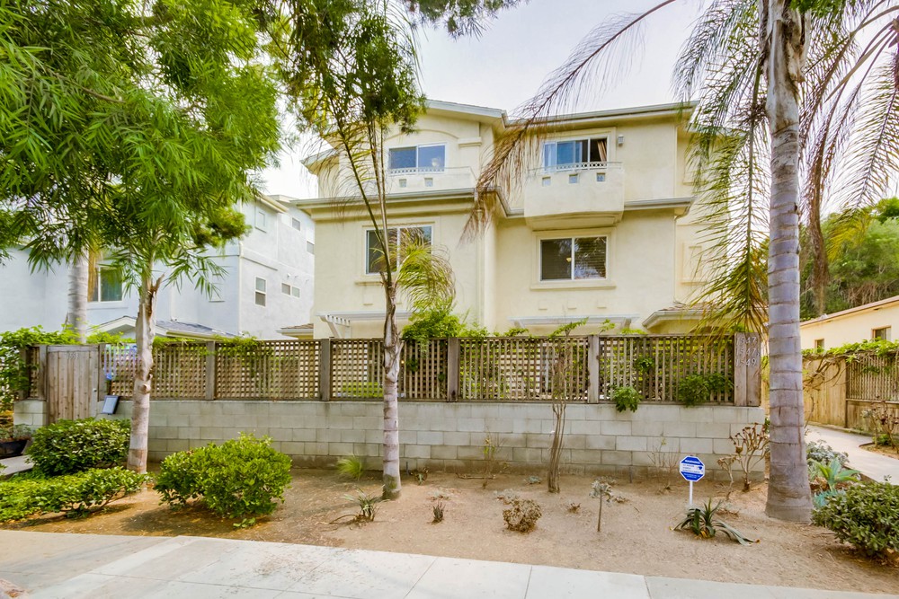 Virtual tour photo 4 of 59 for 1551 Felspar St