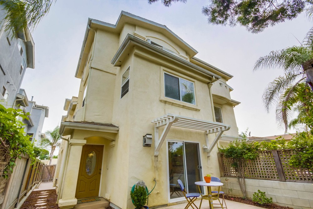 Virtual tour photo 6 of 59 for 1551 Felspar St